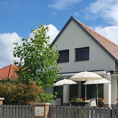 Relax Balaton Apartmanok 巴拉顿菲赖德 外观 照片