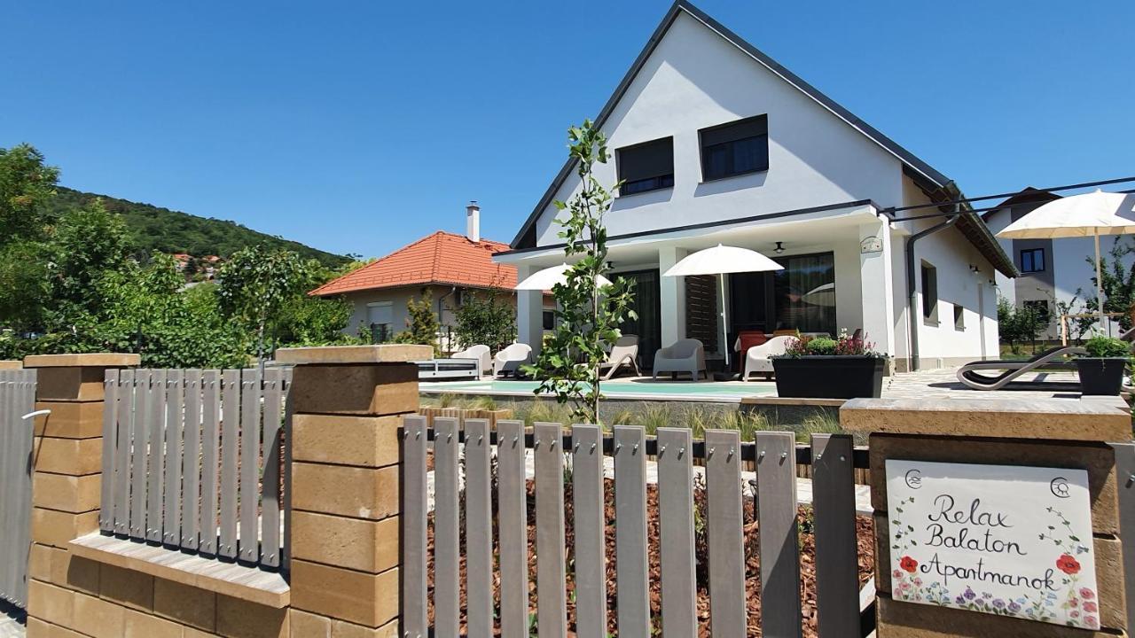 Relax Balaton Apartmanok 巴拉顿菲赖德 外观 照片