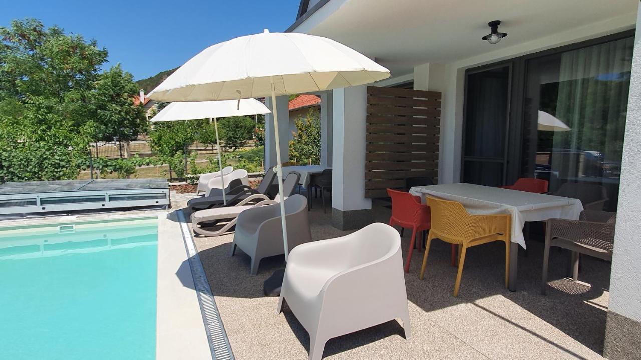 Relax Balaton Apartmanok 巴拉顿菲赖德 外观 照片