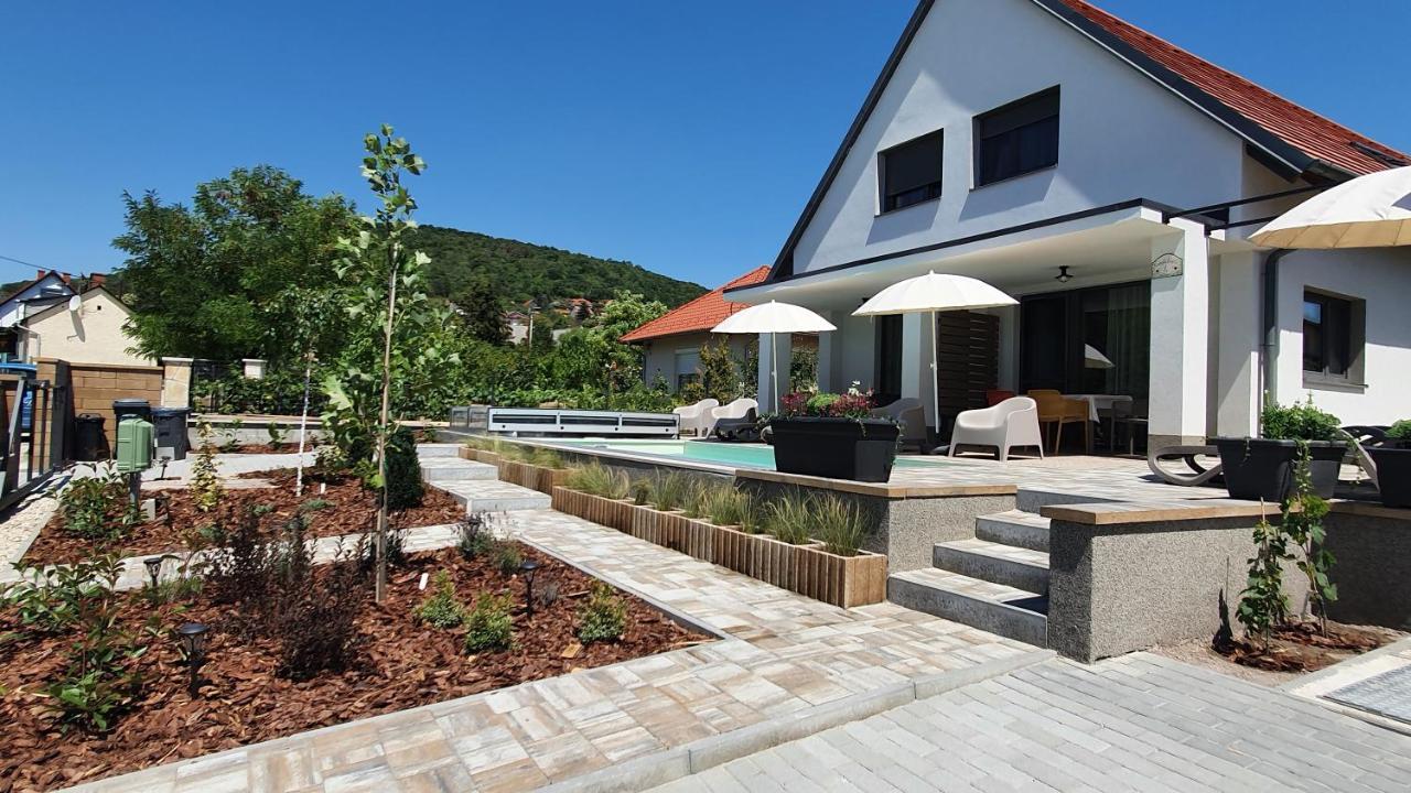 Relax Balaton Apartmanok 巴拉顿菲赖德 外观 照片