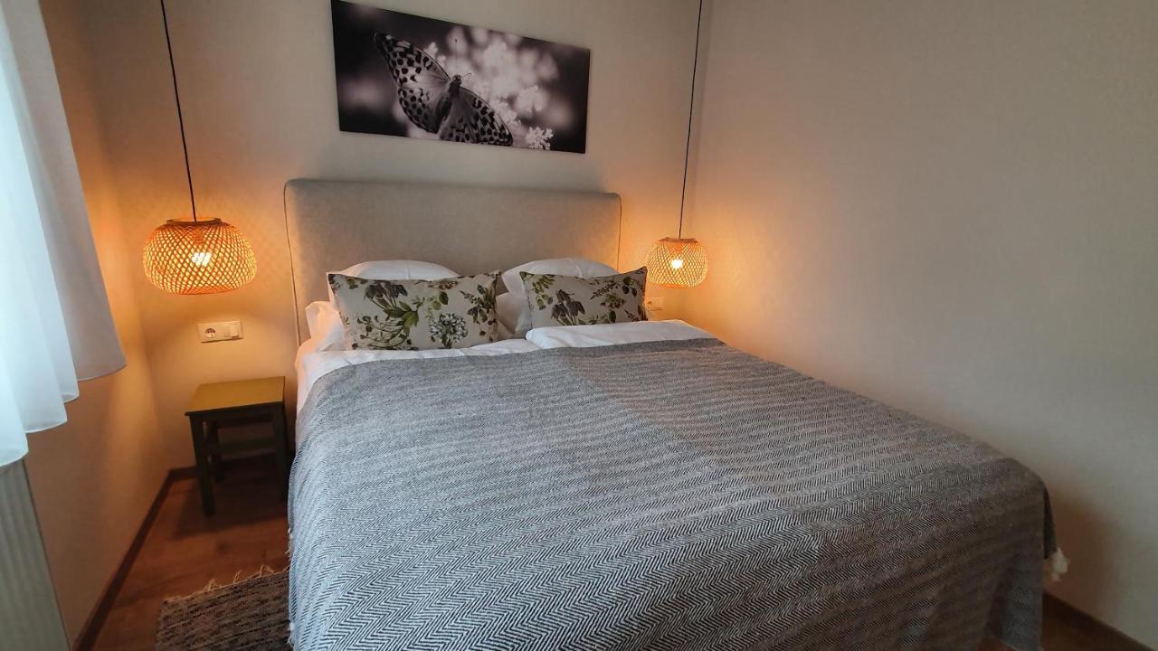 Relax Balaton Apartmanok 巴拉顿菲赖德 外观 照片
